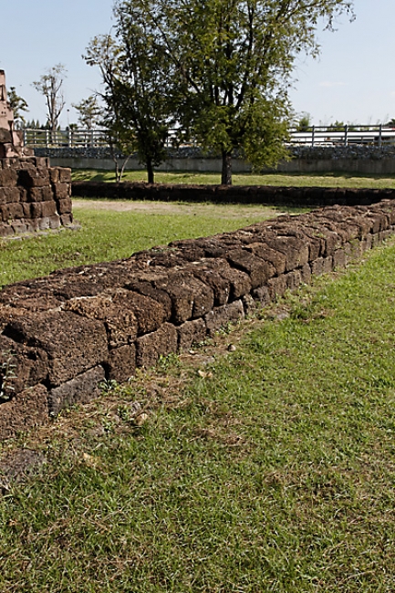 Kuti rishi Phimai-015